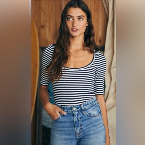 Faherty Tops - 631. NWT Faherty Freestyle Rib Knit Tee